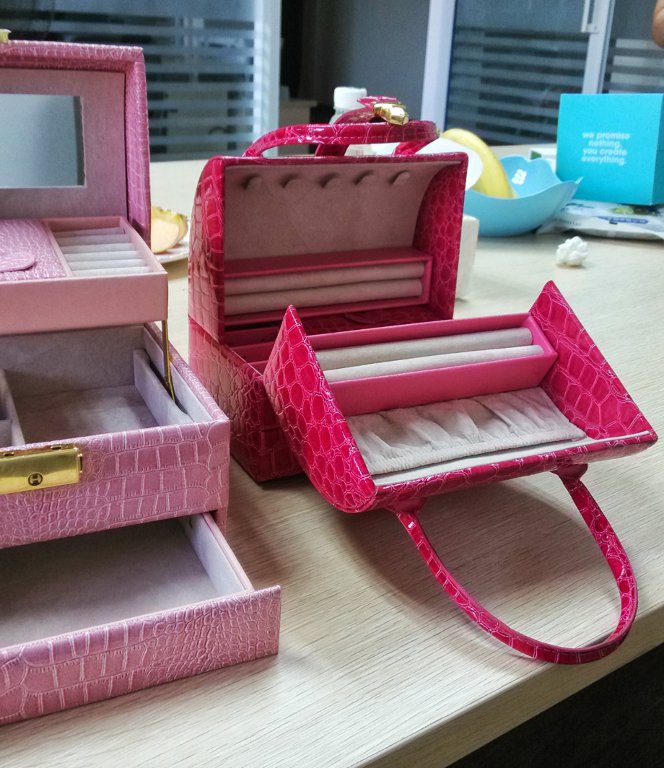 custom jewelry boxes