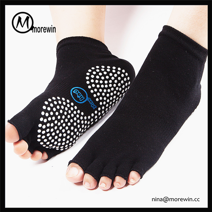 Morewin Customized Anti Slip Half Toe Yoga Sock