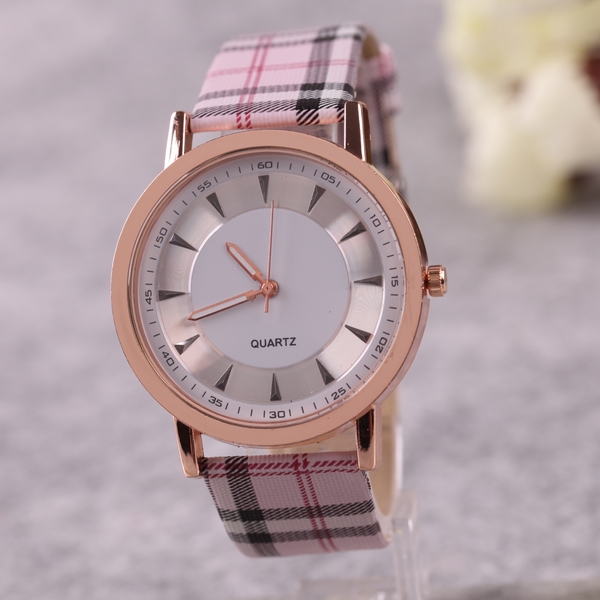 Plaid Leather Strap Metallic Style Watch