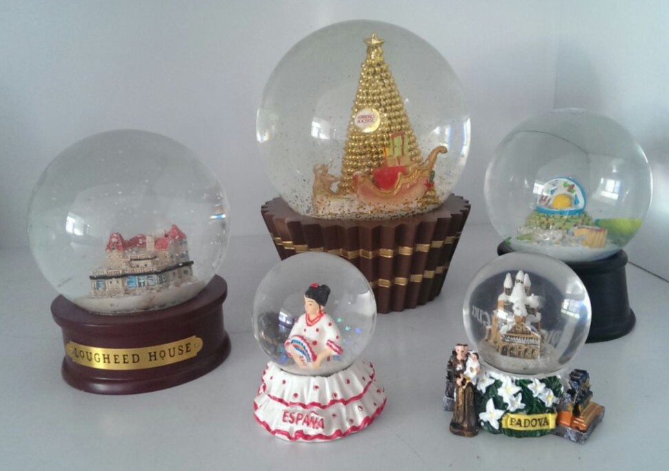 Custom Snow Globe And Water Globe