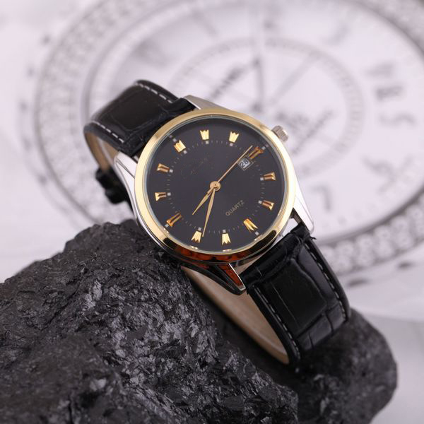 Leather Band, Round Dial Quartz Watch With Calendar