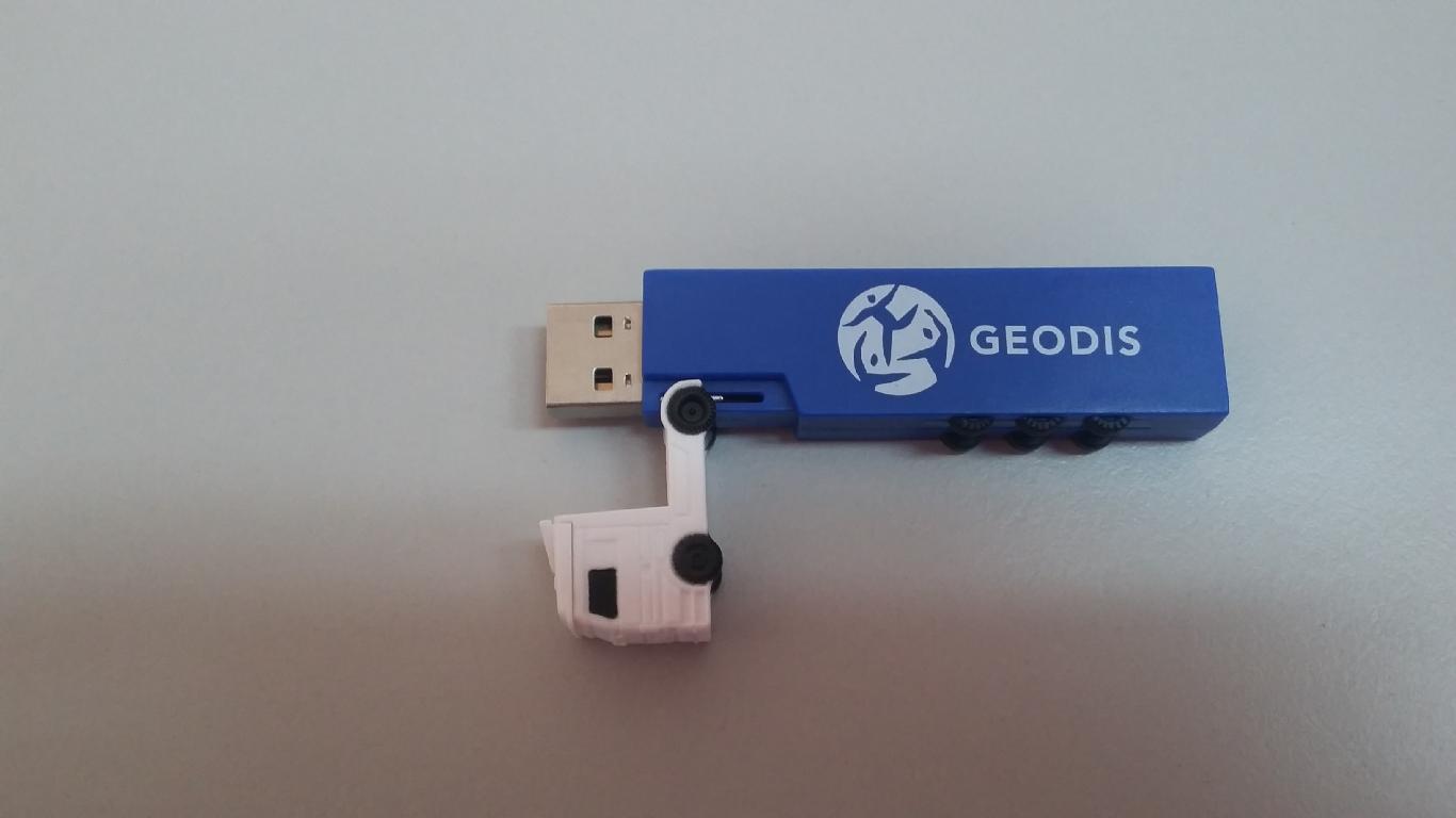 Trailer USB Flash Drives, 8 GB